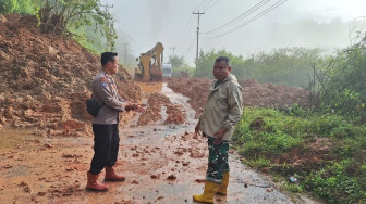 Longsor Tutupi Jalan Lintas Kerinci–Bangko, Polda Jambi Imbau Masyarakat Waspada Longsor Susulan